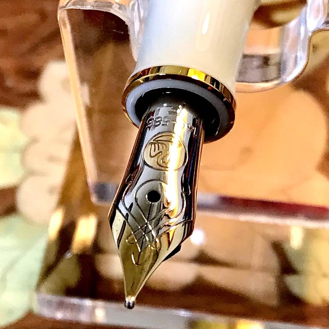 ☆ほぼ新品☆素晴らしいペリカン万年筆M400（Ｆ)ホワイトトータス