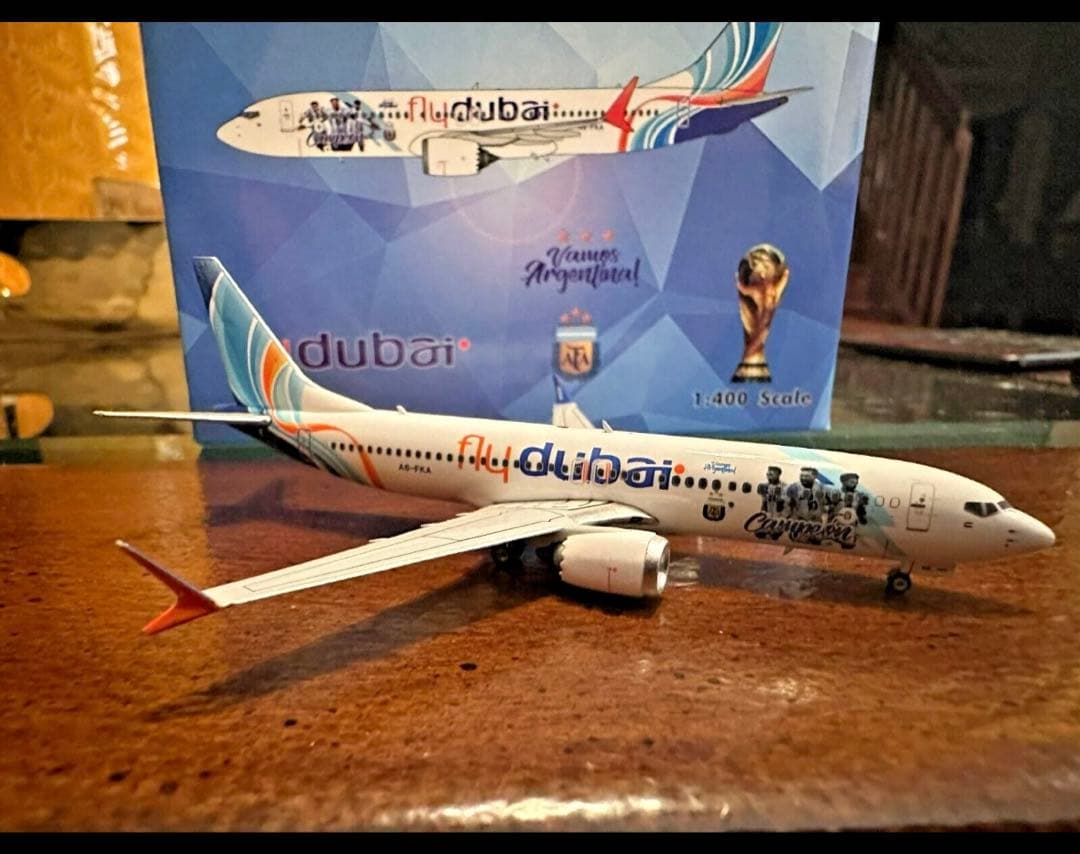 航空機・ヘリコプター flydubai Boeing 737max8 1/400 phoenix