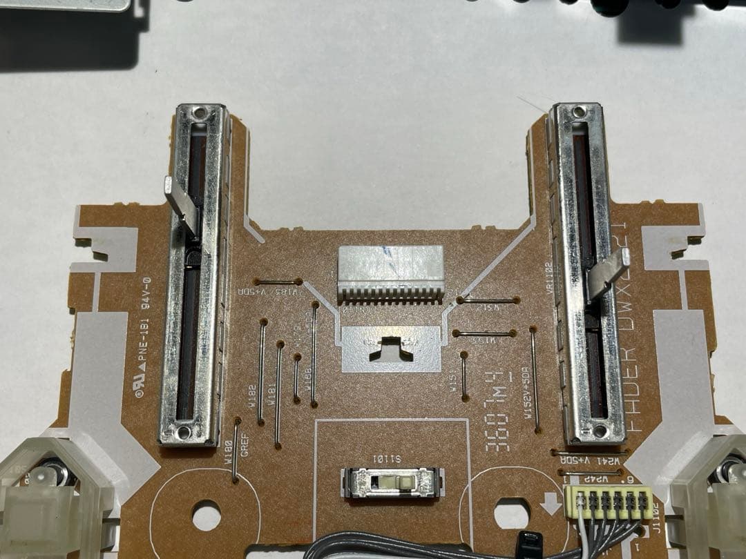 pioneer dj パイオニア　DJM-400 フェーダー内部メンテナンス