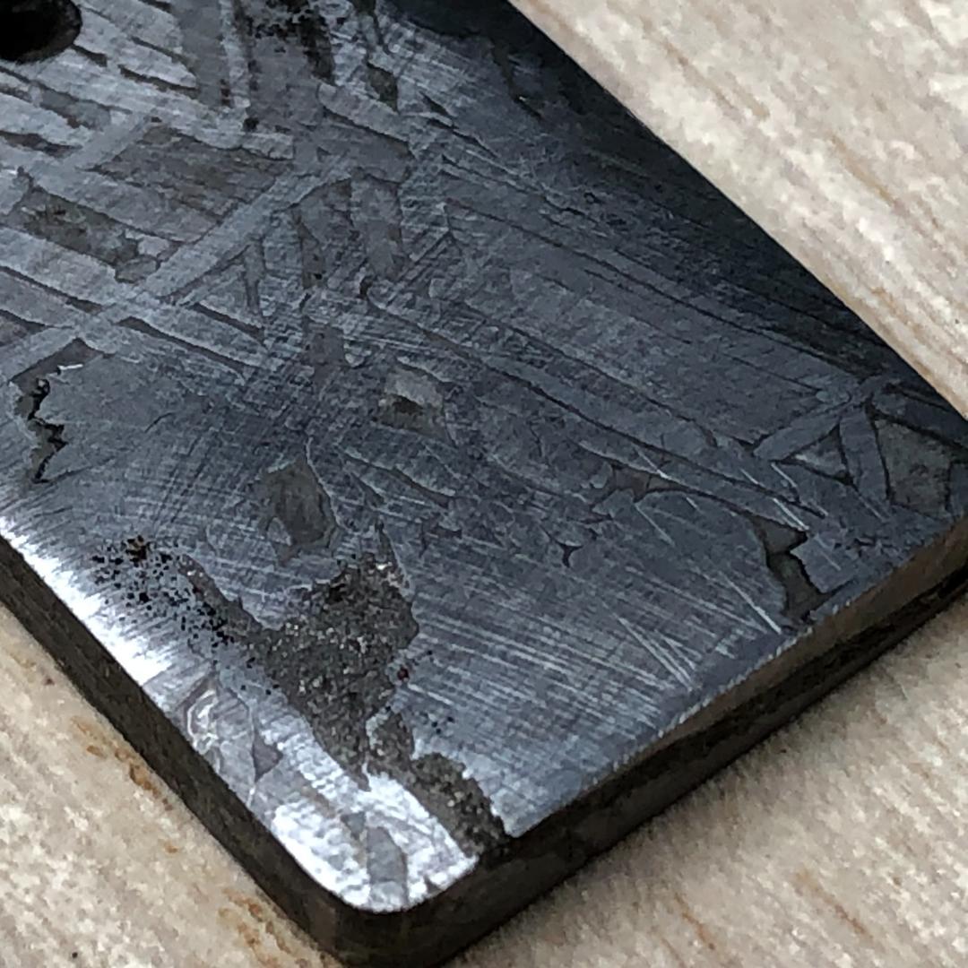 パラサイト隕石　アルタイ隕石 ペンダントトップ　隕石　 重さ約23ｇ　共箱