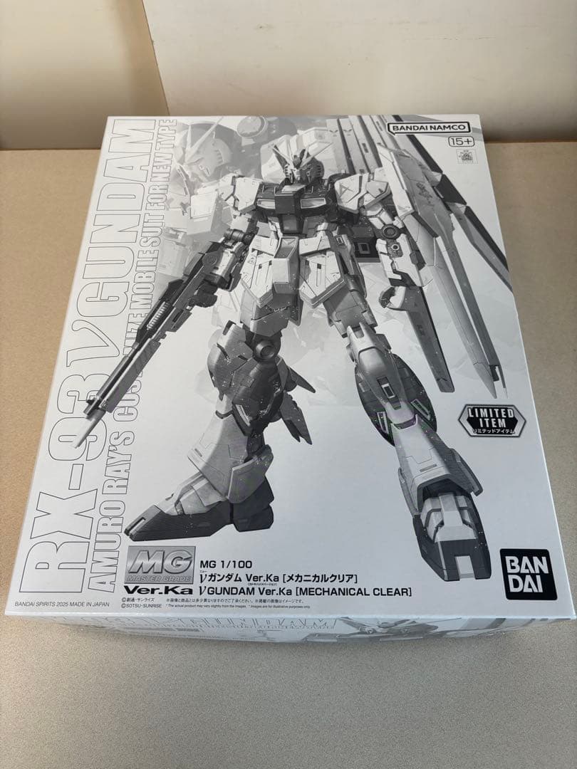 まとめ売りMG νガンダムVer.Ka メカニカルクリア＆1/100 エアリアル