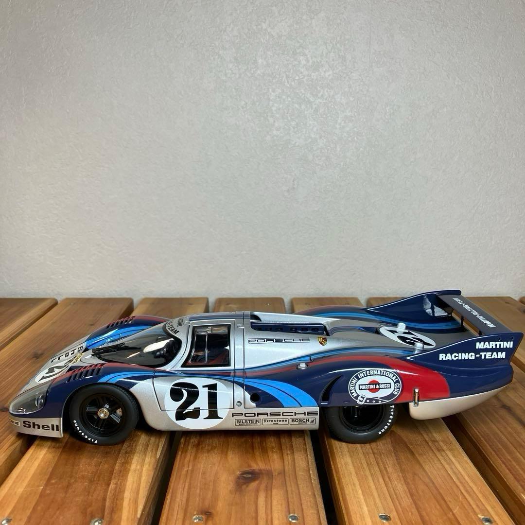 オートアート1/18 ポルシェ 917L MARTINI TEAM #21