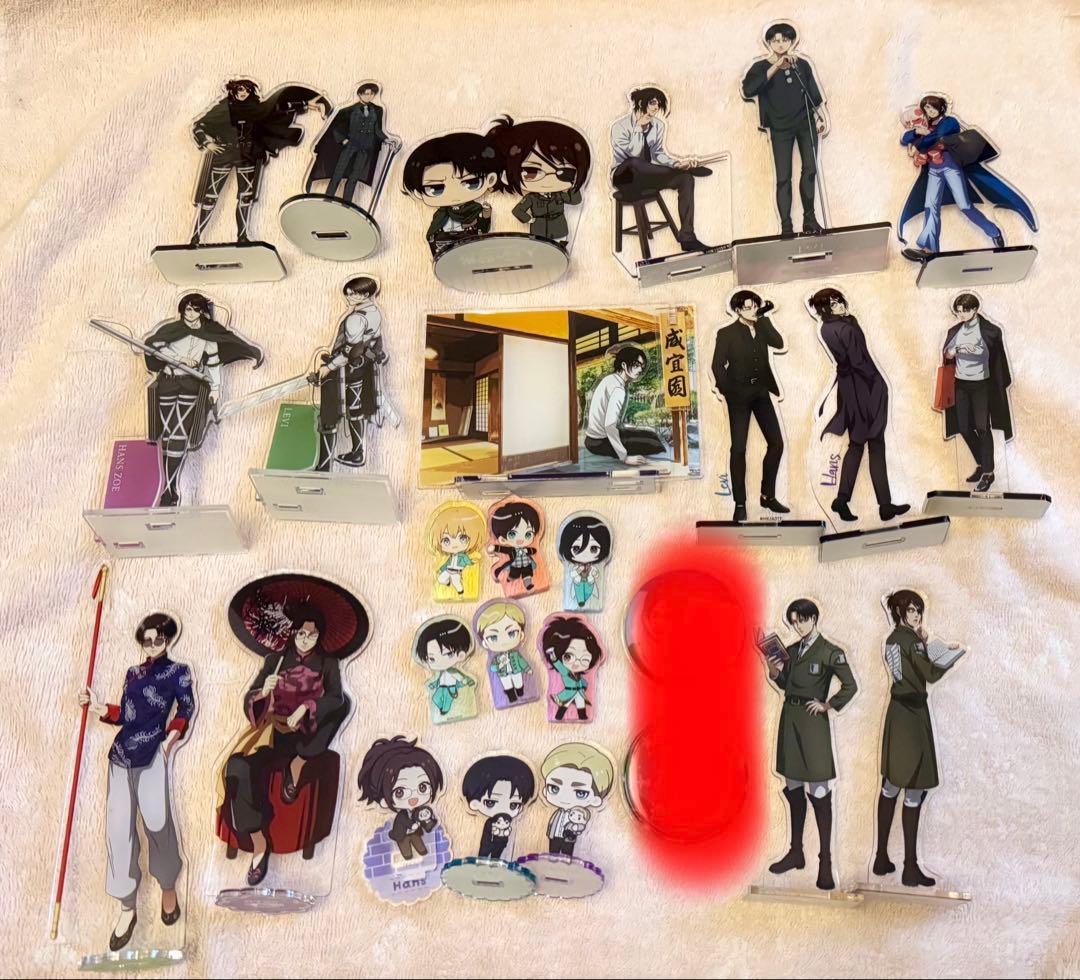 【バラ売り不可】進撃の巨人　アクリルスタンドセット　リヴァイ、ハンジ多め