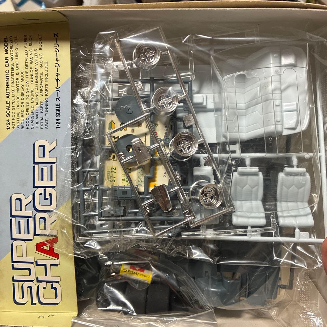 青島V6 GLORIA 4Dr HT スーパーチャージャー絶版