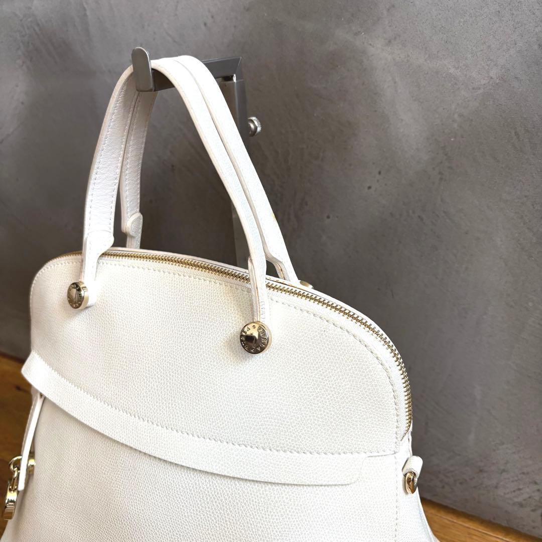 よっぴたん 　FURLA フルラ　パイパー　白　ホワイト　ショルダーバッグ