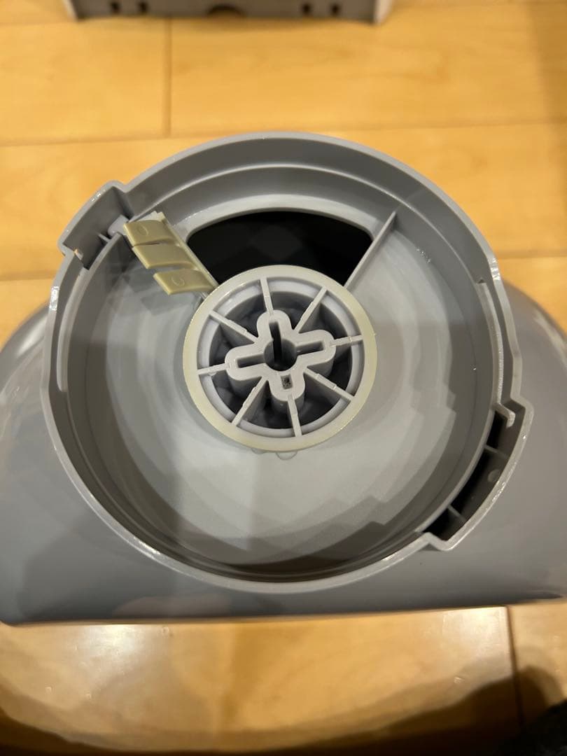 週末限定お値下げ　カリカリマシーン V2C 自動給餌器　猫　 中古美品