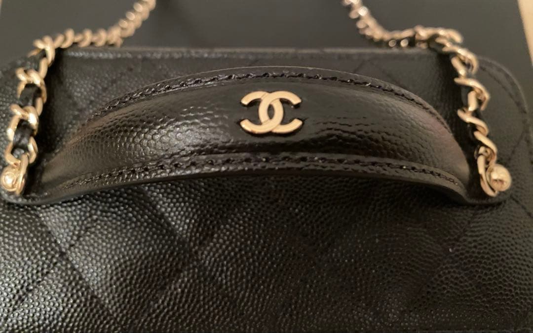 2025SS シャネル　バニティ　バッグ　ココハンドル　キャビアスキン