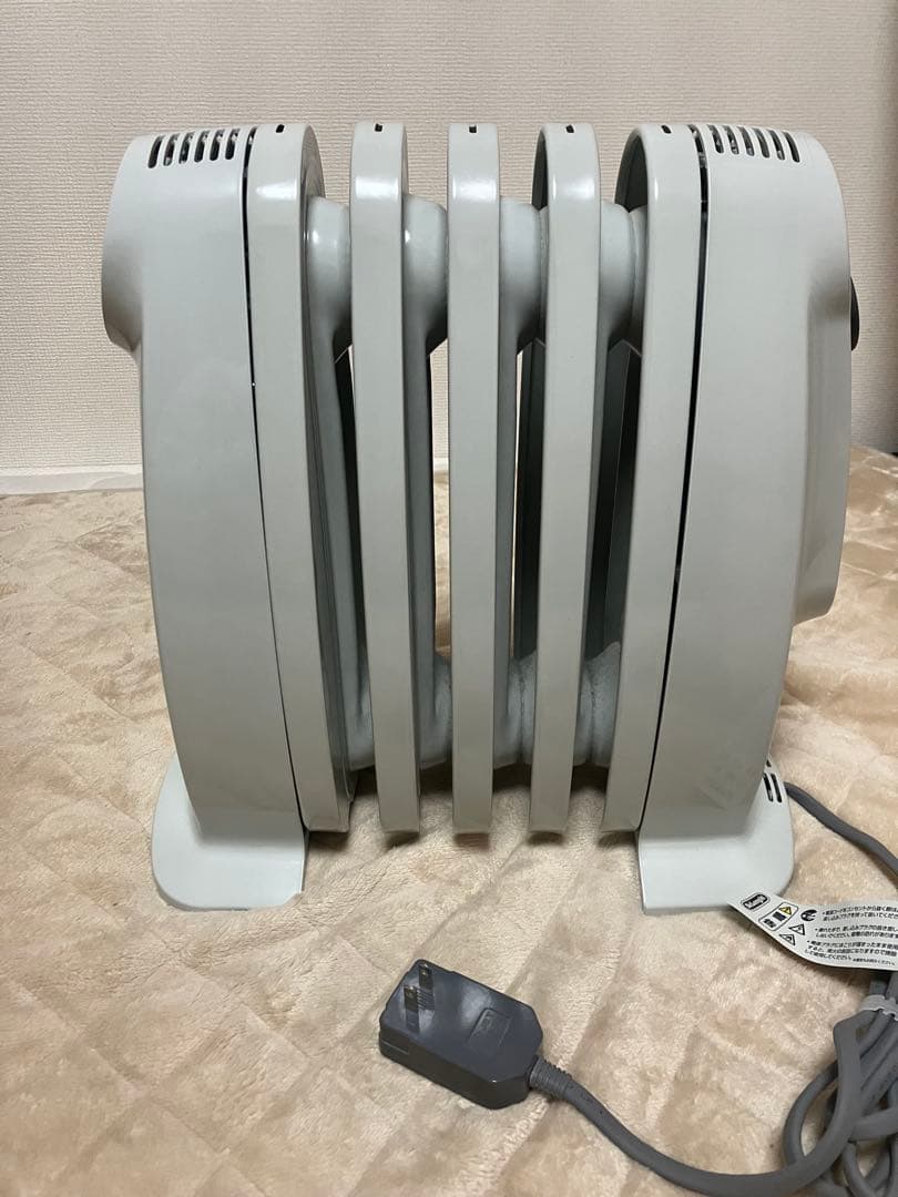 デロンギ　ミニオイルヒーター　RHJ01A0505-DW [1~3畳用]