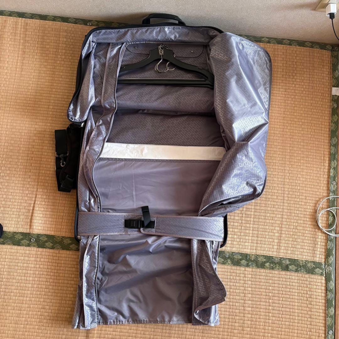 新品未使用　ace.ガーメントバッグ 54584