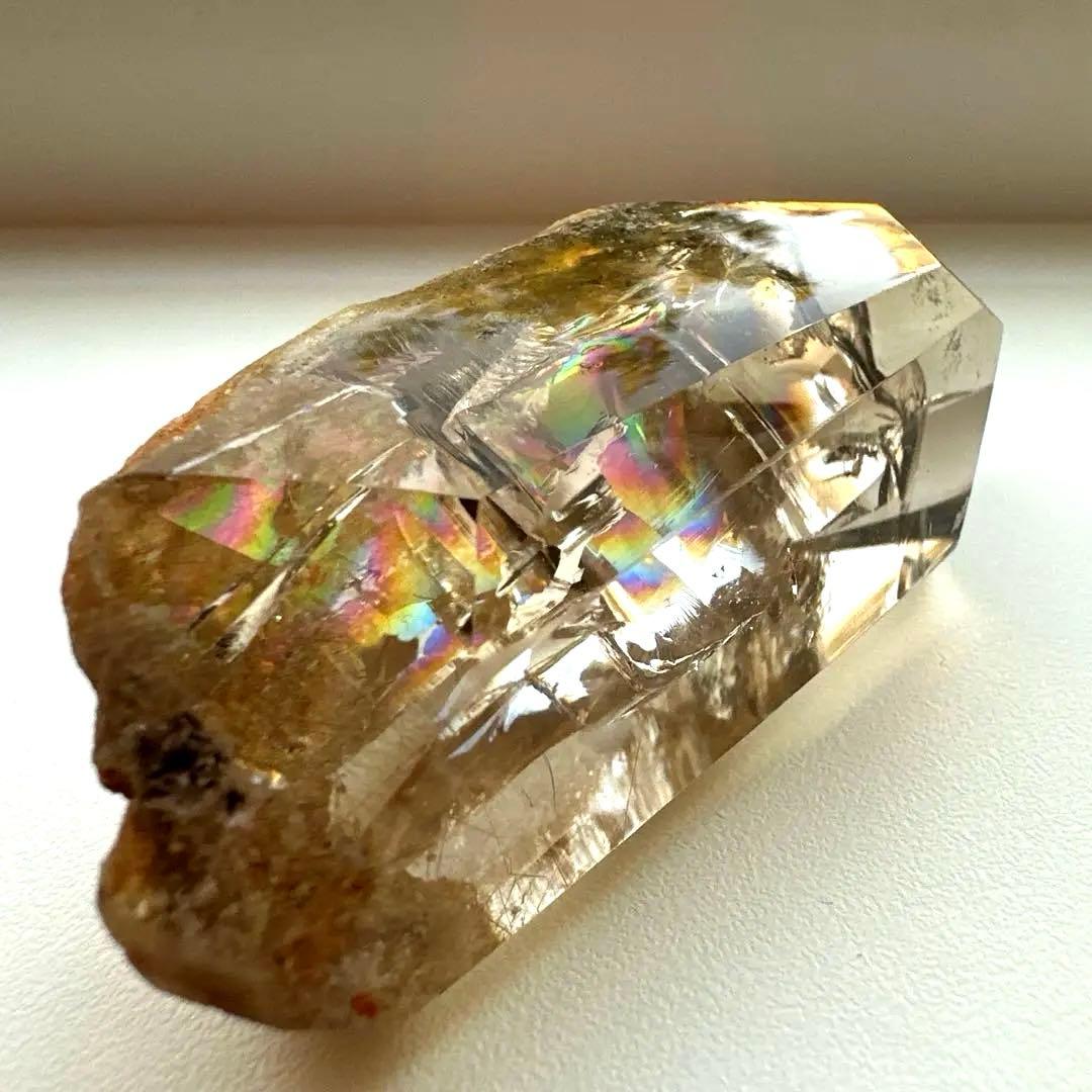 虹美　ルチル　スモーキー　ガーデン　母岩つき　フリーフォーム　67.7g