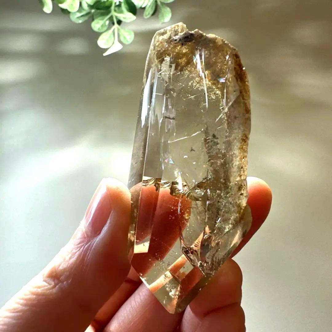 虹美　ルチル　スモーキー　ガーデン　母岩つき　フリーフォーム　67.7g