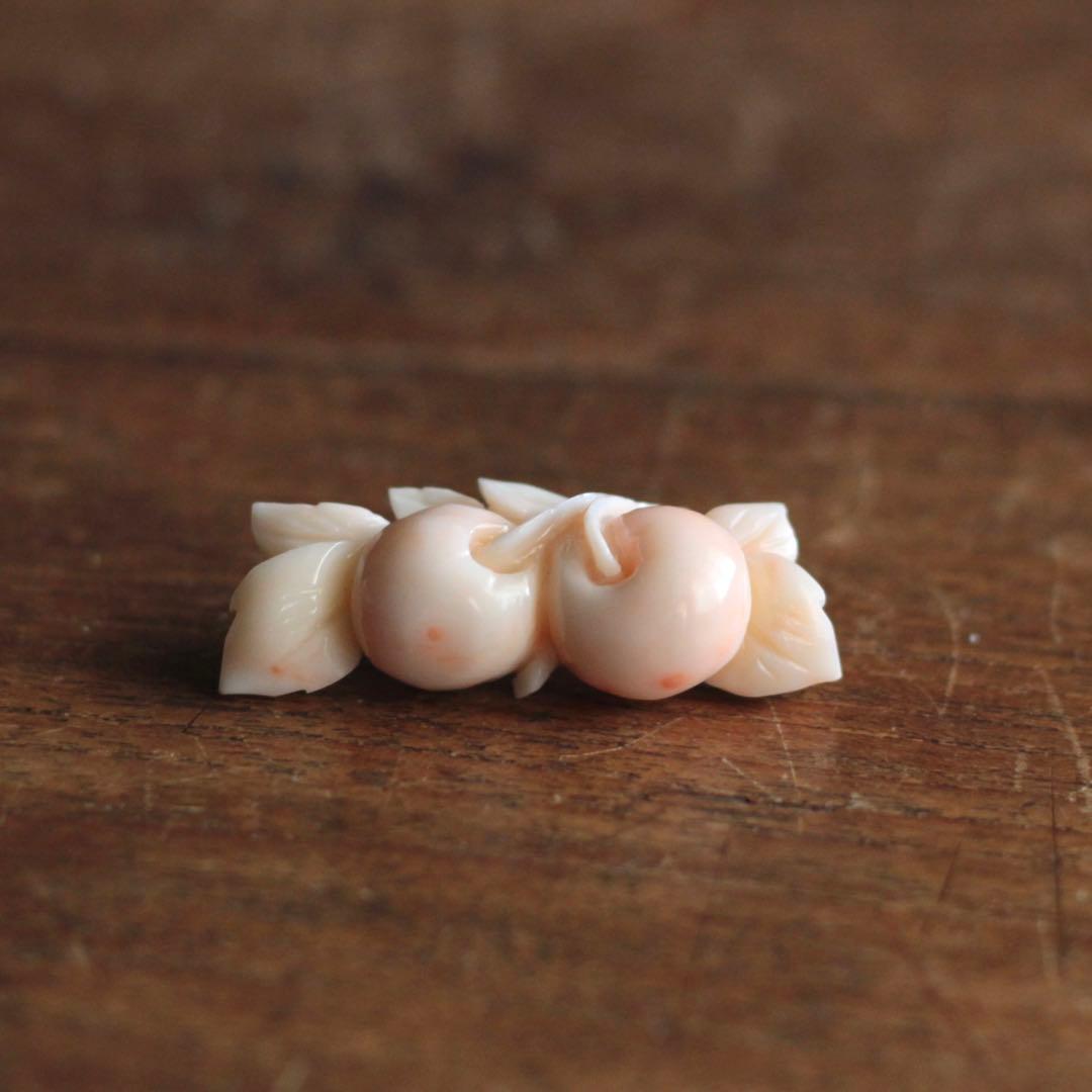 アンティーク 珊瑚 帯留 二分紐用 さくらんぼ 和装小物 アンティーク着物