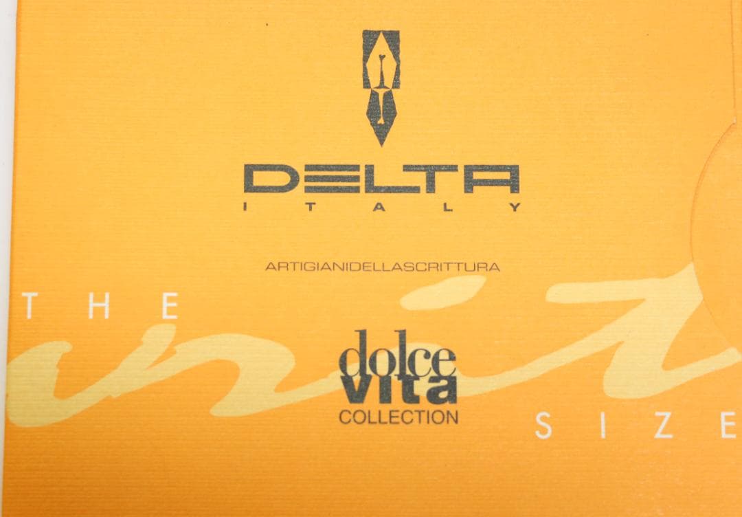 超貴重　デルタ（DELTA）ドルチェヴィータ　MIDサイズ万年筆　中古品