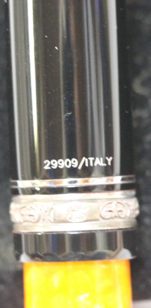 超貴重　デルタ（DELTA）ドルチェヴィータ　MIDサイズ万年筆　中古品