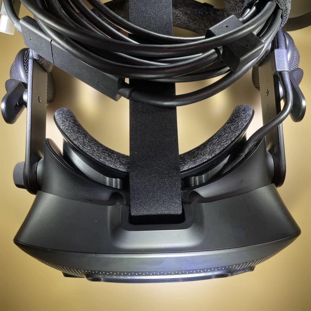 未使用に近い　VALVE INDEX VRヘッドセットと付属ケーブル