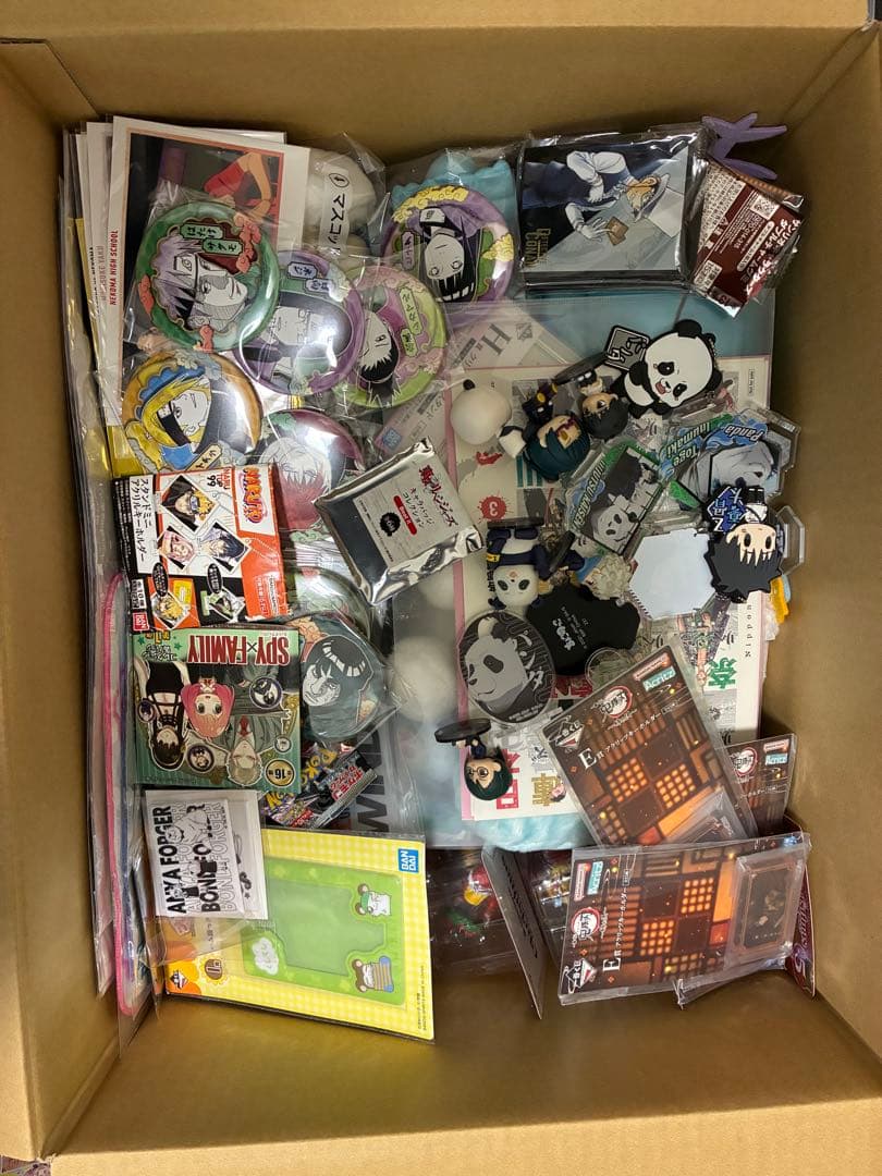 アニメグッズ ノンジャンル 大量 まとめ売り アクスタ 缶バッジ マスコット 他