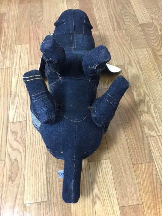 デニム地のぬいぐるみ