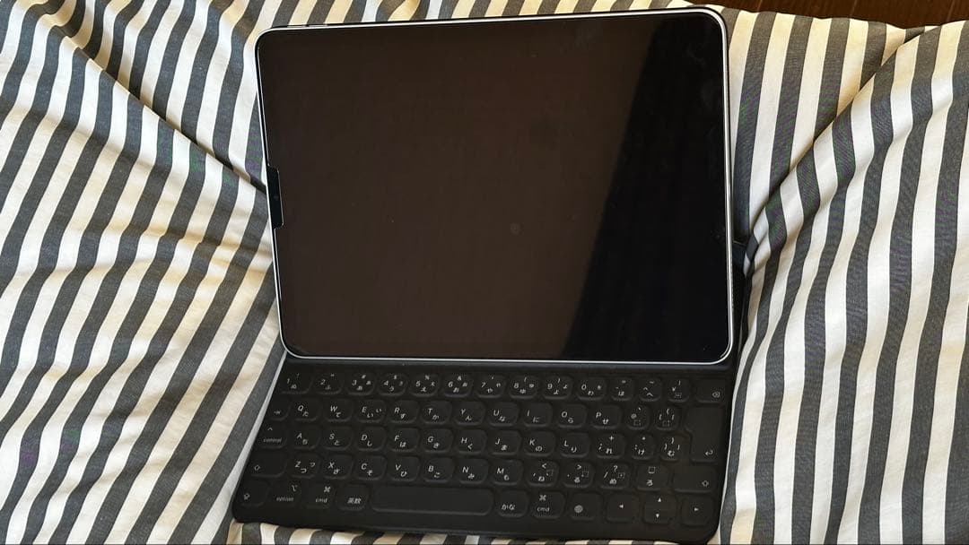 ipad air第5世代wi-fi 256GBスマートキーボード&pencil付