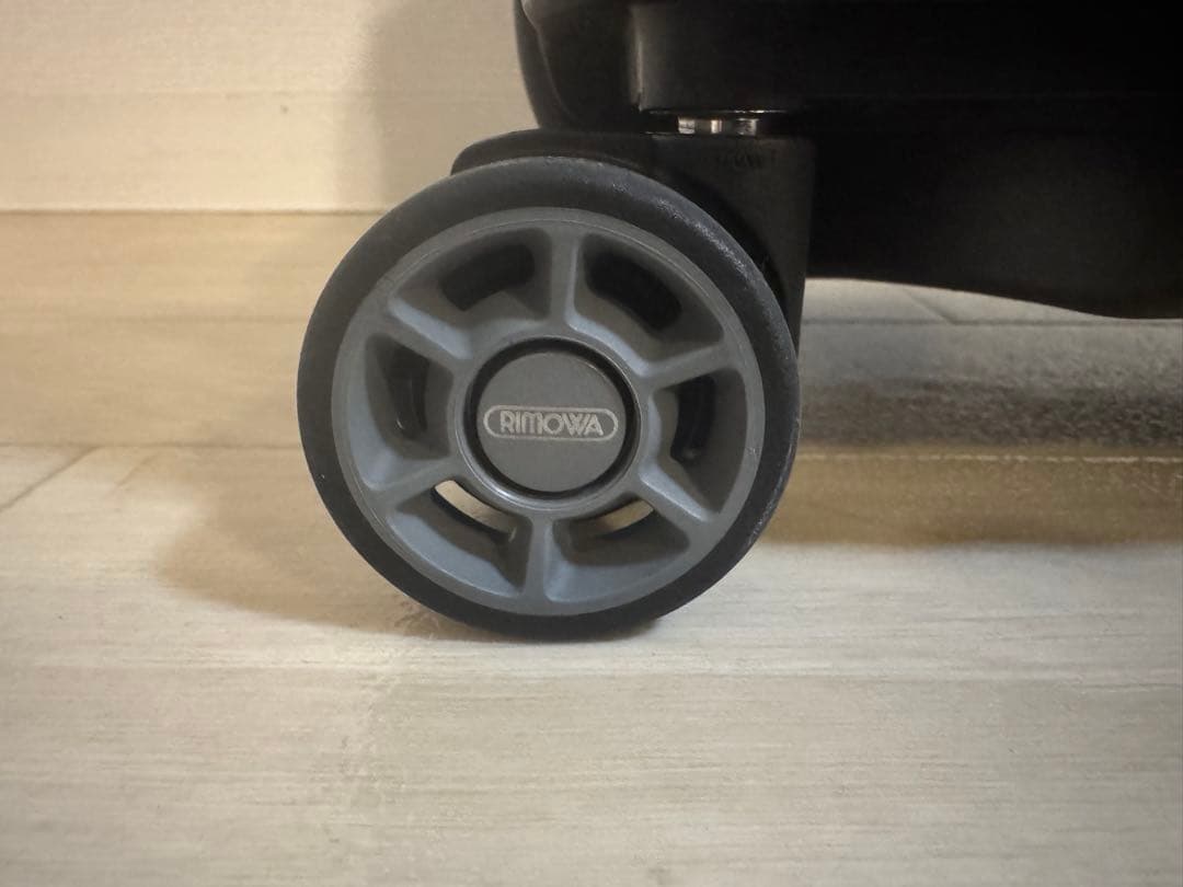 rimowaリモワ サルサ マットブラック 32L 4輪　美品 マイリモワ登録済