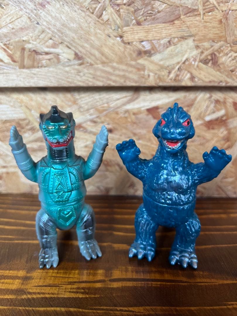ゴジラ　メカゴジラ　ブルマァク　墓場の画廊