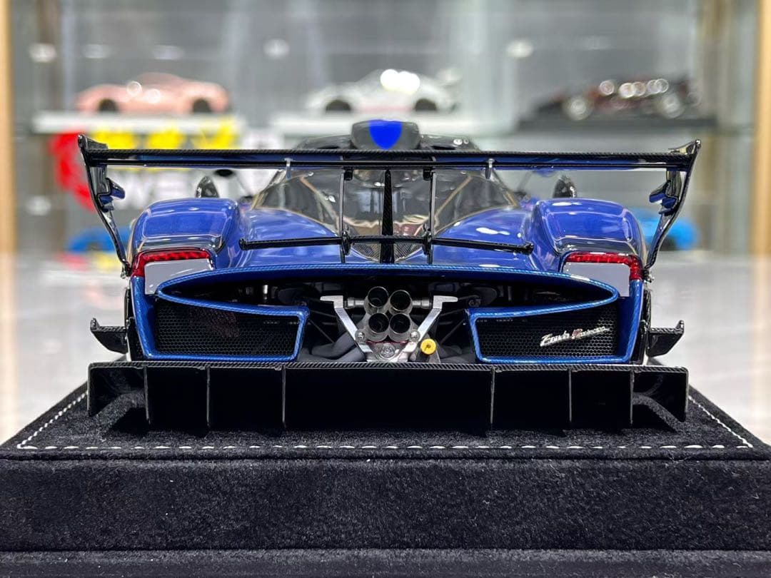 新発売入手困難 HH モデル 1/18 パガーニ Zonda R evoミニカー