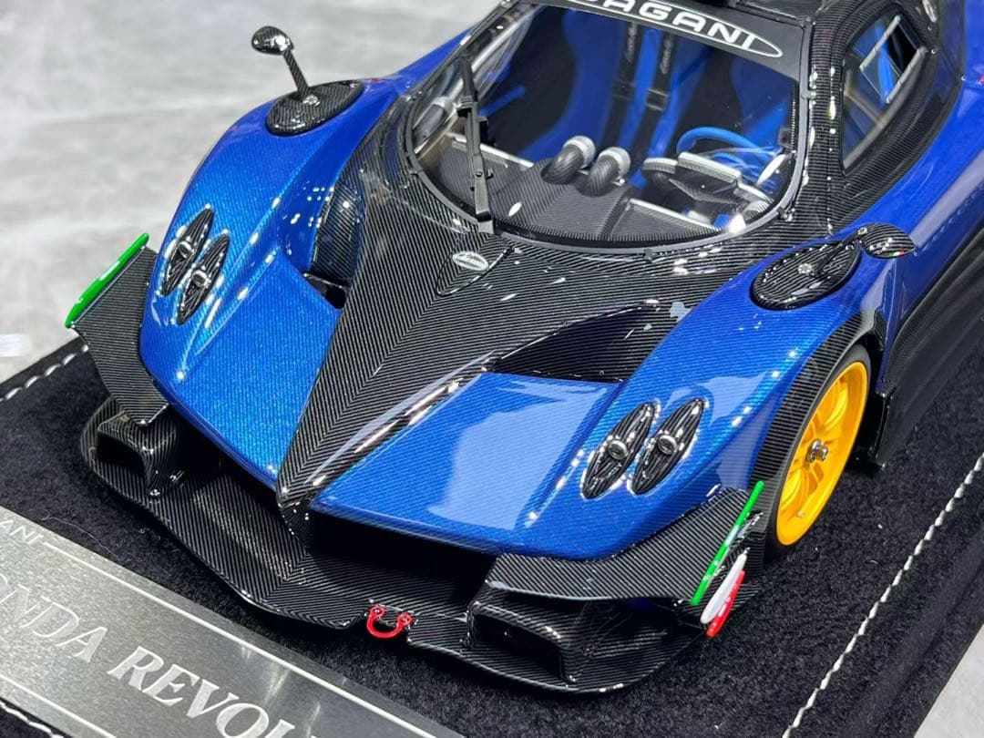 新発売入手困難 HH モデル 1/18 パガーニ Zonda R evoミニカー