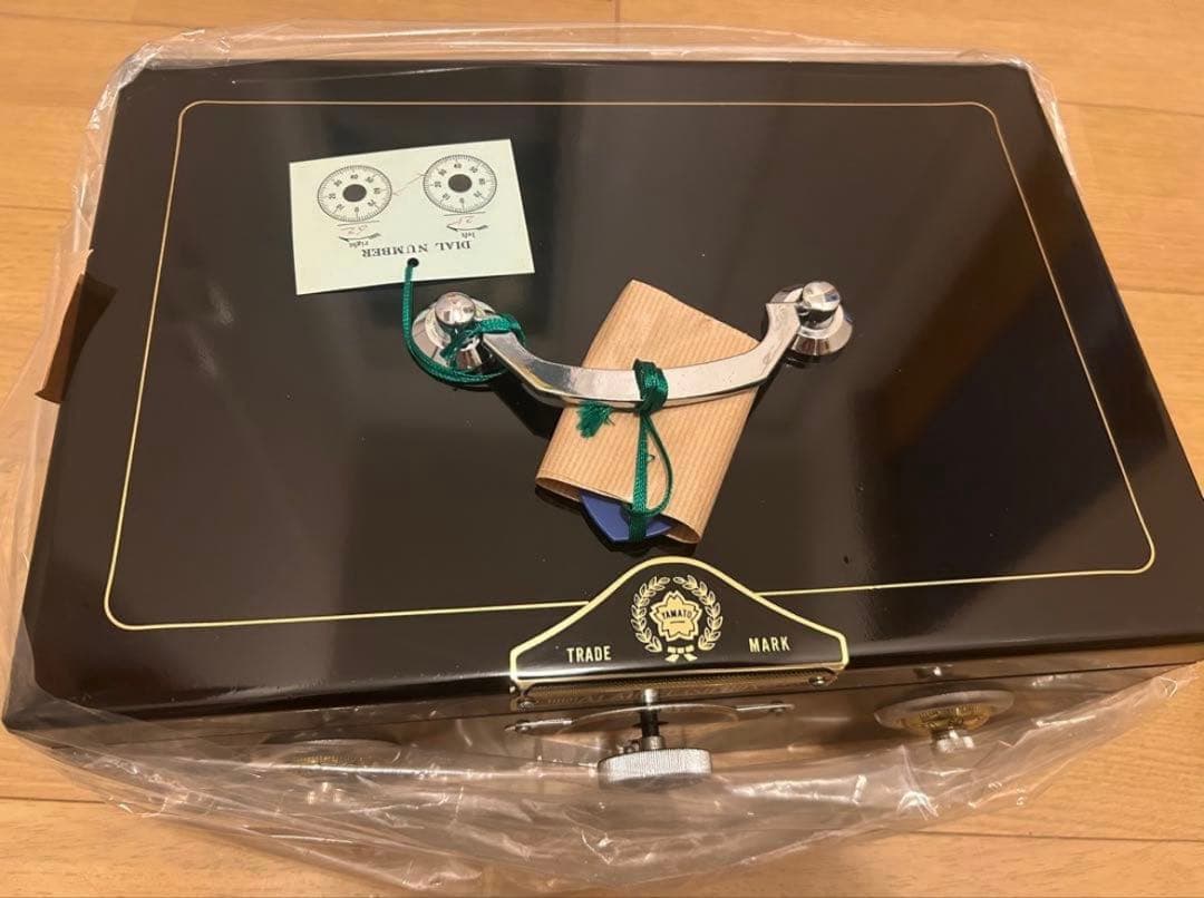 新品未使用品　 ヤマト金属　金庫レトロ アンティーク黒色は一つしかありません