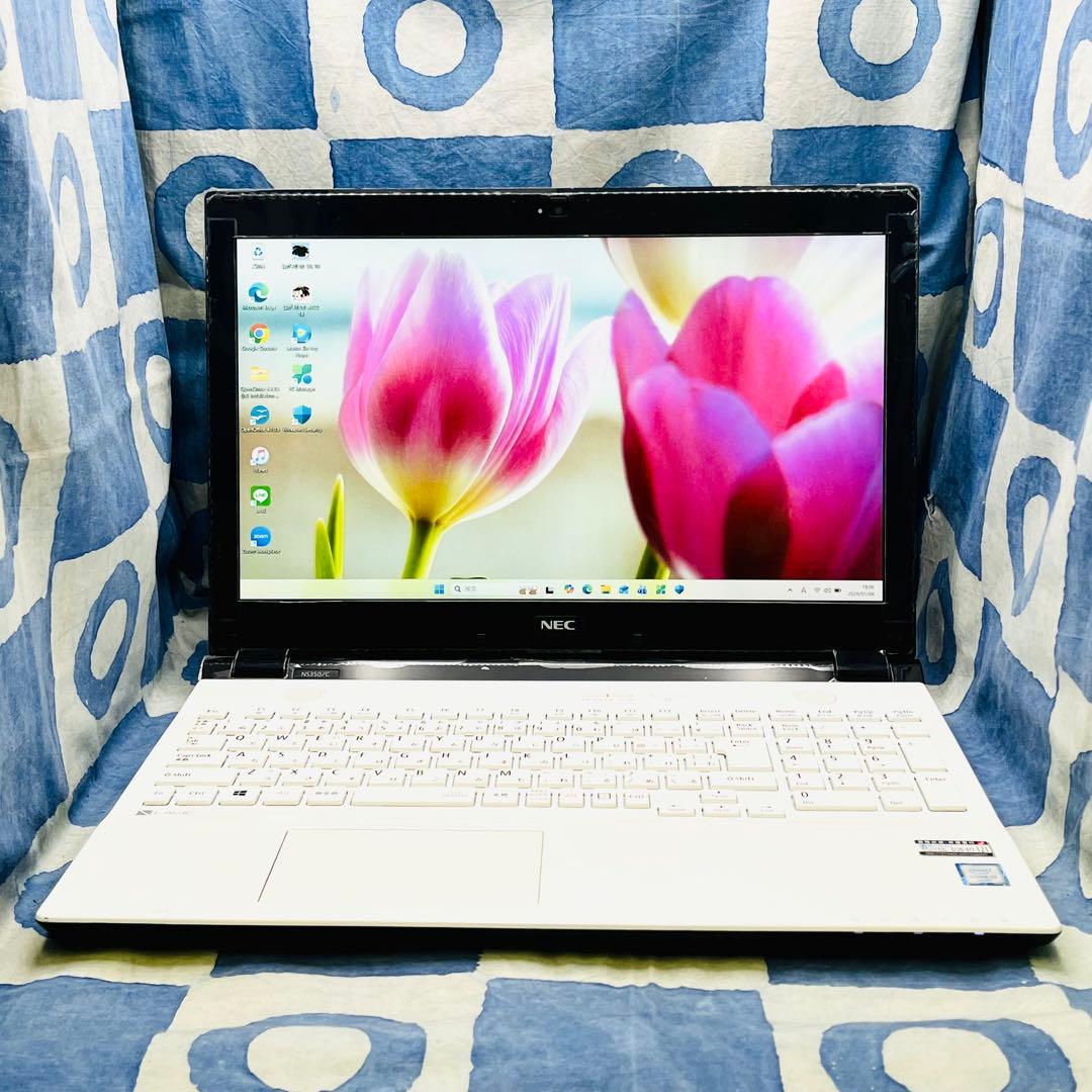 綺麗ブルーレイ！快適SSD☆爽やか白ノートパソコン♪カメラ付！Windows11