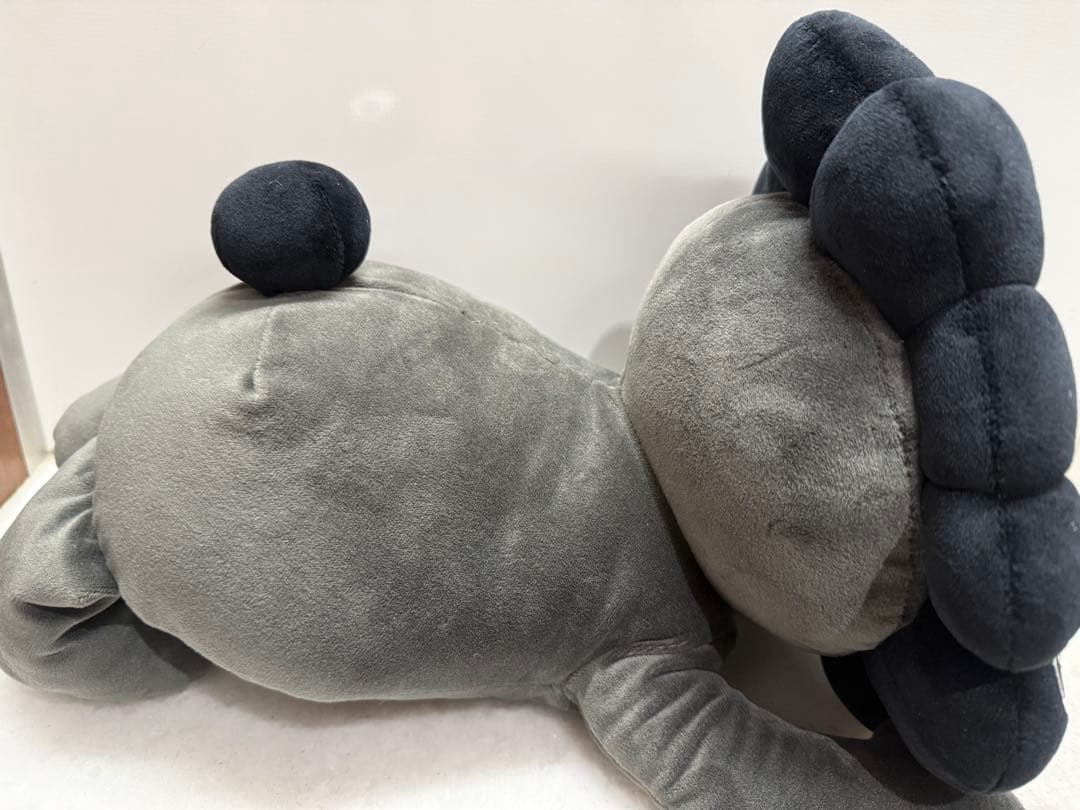 黒ミャクミャク 這型ぬいぐるみ Lサイズ