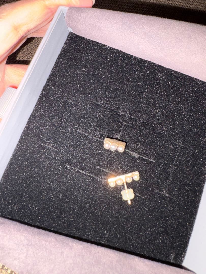 BELUGA アコヤパール ピアス２個　セット