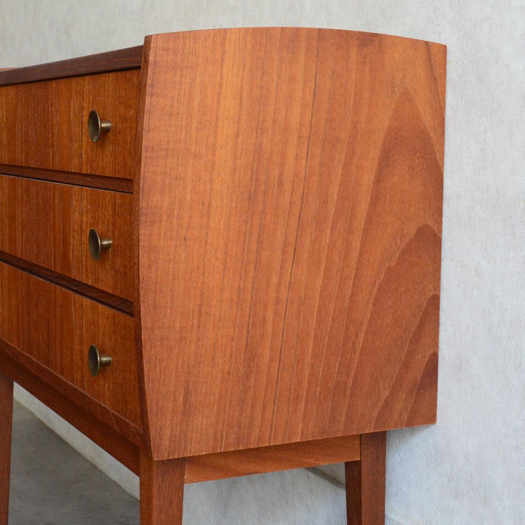 デンマーク 北欧ヴィンテージ チーク３段 スモールチェスト 北欧家具 オイル仕上
