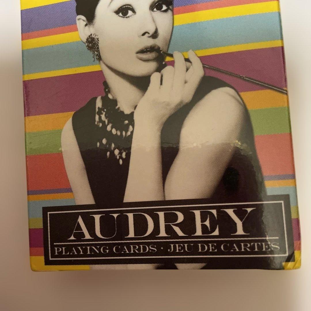 オードリー・ヘップバーン　ティファニーで朝食を　トランプ