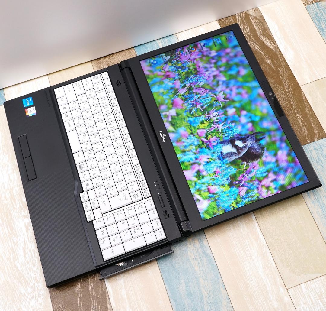 未使用に近いレベルの極美品✨第１２世代コアｉ５に超高速大容量新品ＳＳＤ１ＴＢ搭載