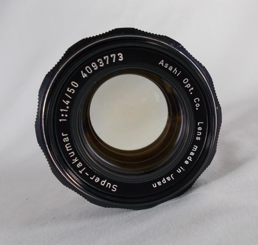 フィルムカメラ 整備済 完動品　Pentax SP　+ f/1.4　L226