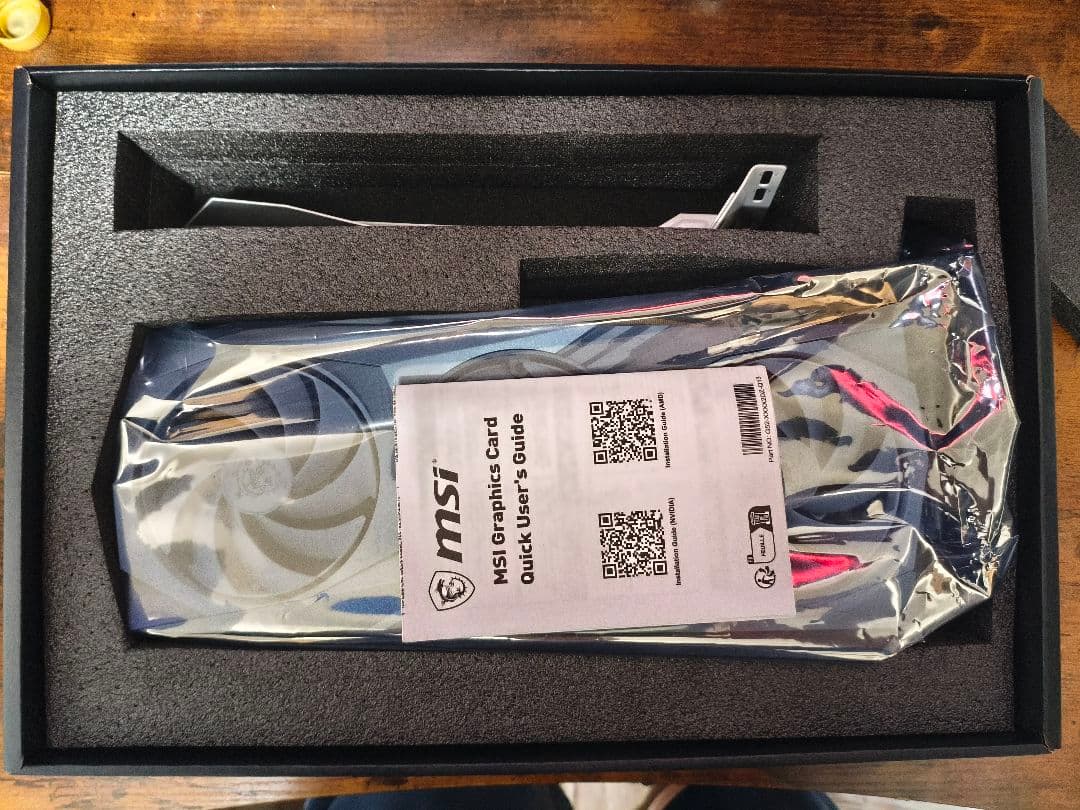 グラフィックボード・グラボ・ビデオカード GeForce RTX 4070 Ti GAMING X TRIO WHITE