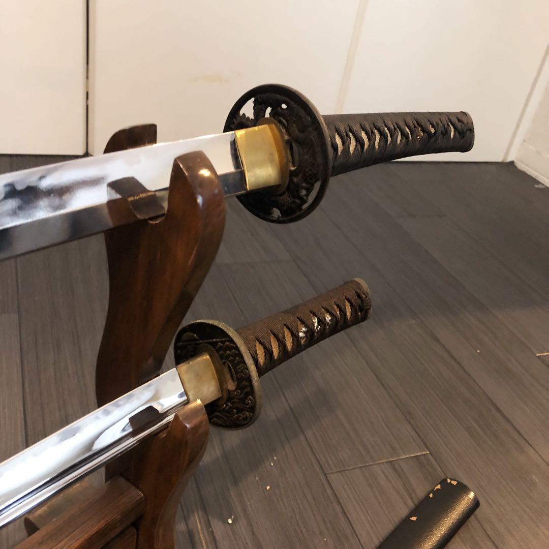 本格模造刀　優刃紋刀身　樋入り　龍刻印　太刀　脇差　大小セット　緑拵え