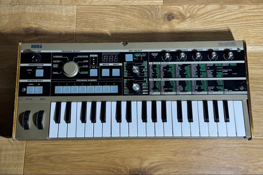 鍵盤楽器 KORG microKORG synthesizer/vocoder