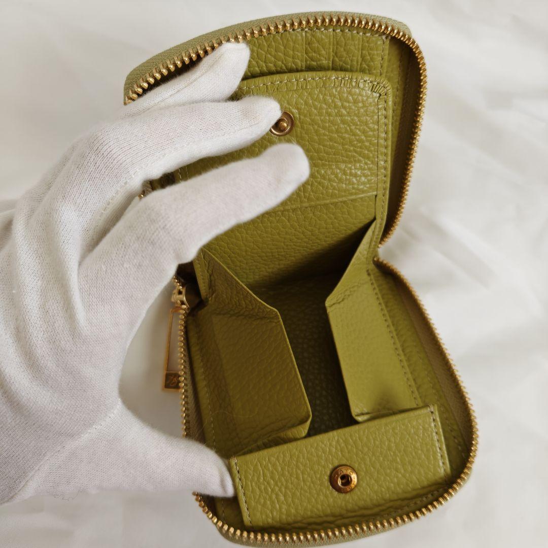 新品未使用級　HerSchedule　ハースケジュール　二つ折り財布　amore