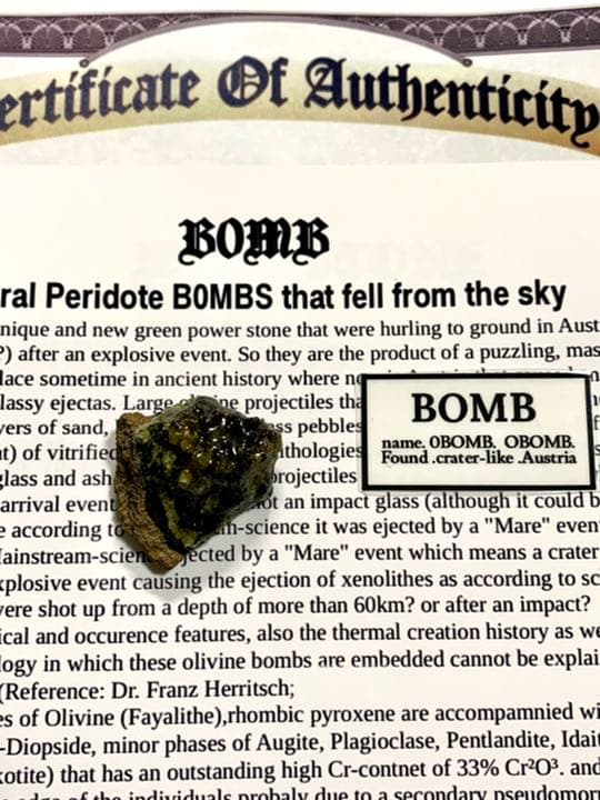 ボムストーン　原石✨　光エネルギー超濃縮✨火山爆発から出来た石　最高ランク