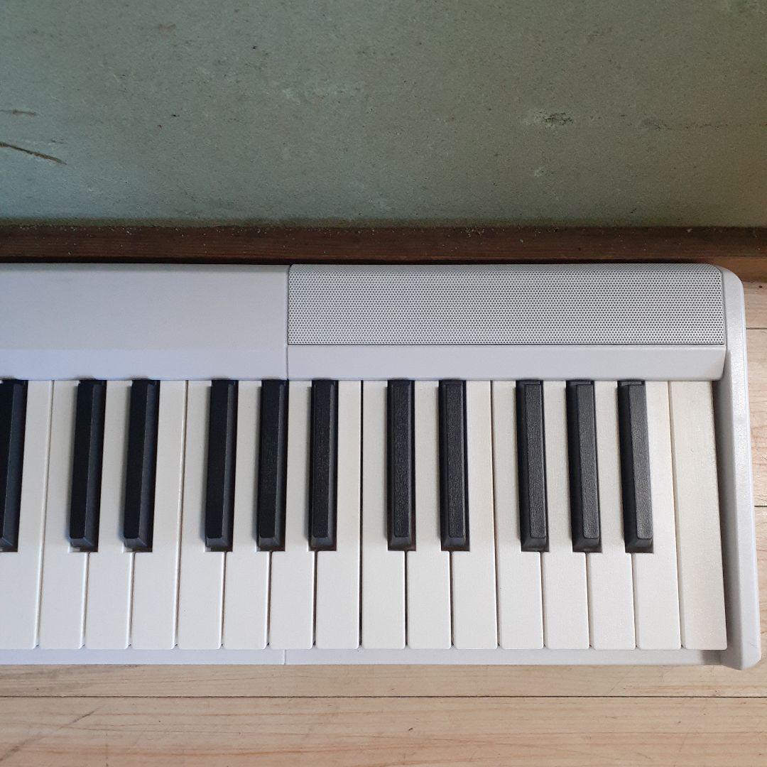 電子ピアノ　88鍵盤　ホワイト　充電式　充電器なし