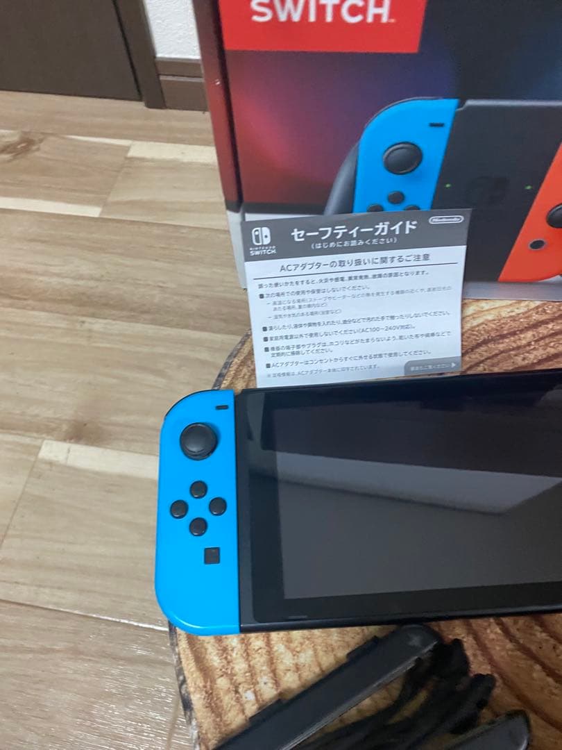 Nintendo Switch ニンテンドースイッチ本体　ネオン 10