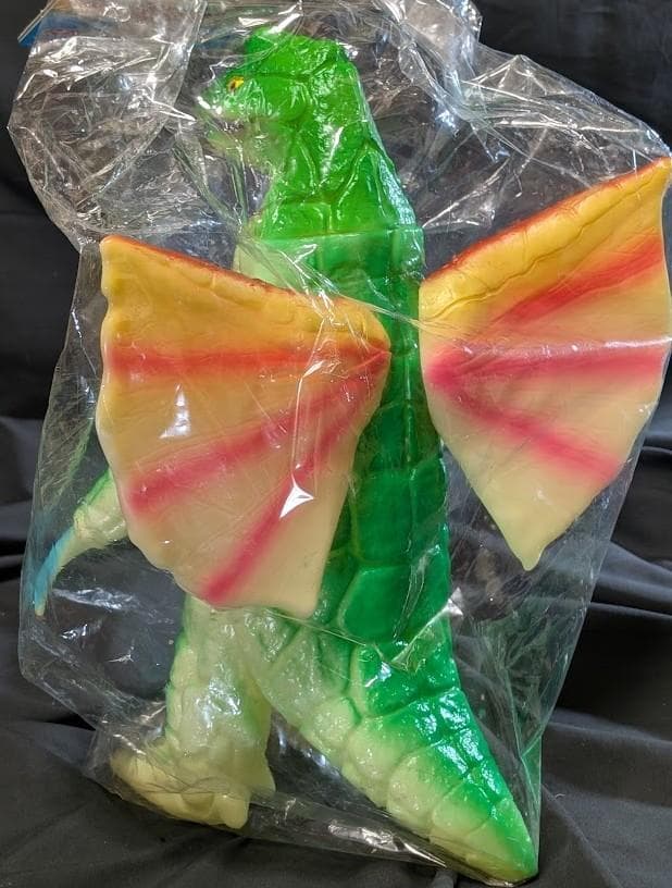 ジャイアント ドラコ「ウルトラマン」怪獣（ブルマァク復刻）蓄光版ソフビフィギュア