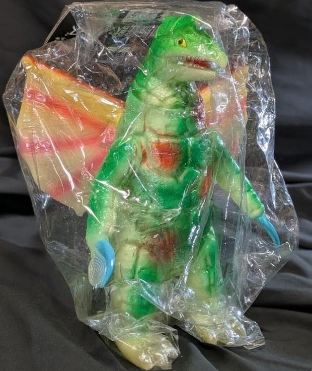 ジャイアント ドラコ「ウルトラマン」怪獣（ブルマァク復刻）蓄光版ソフビフィギュア