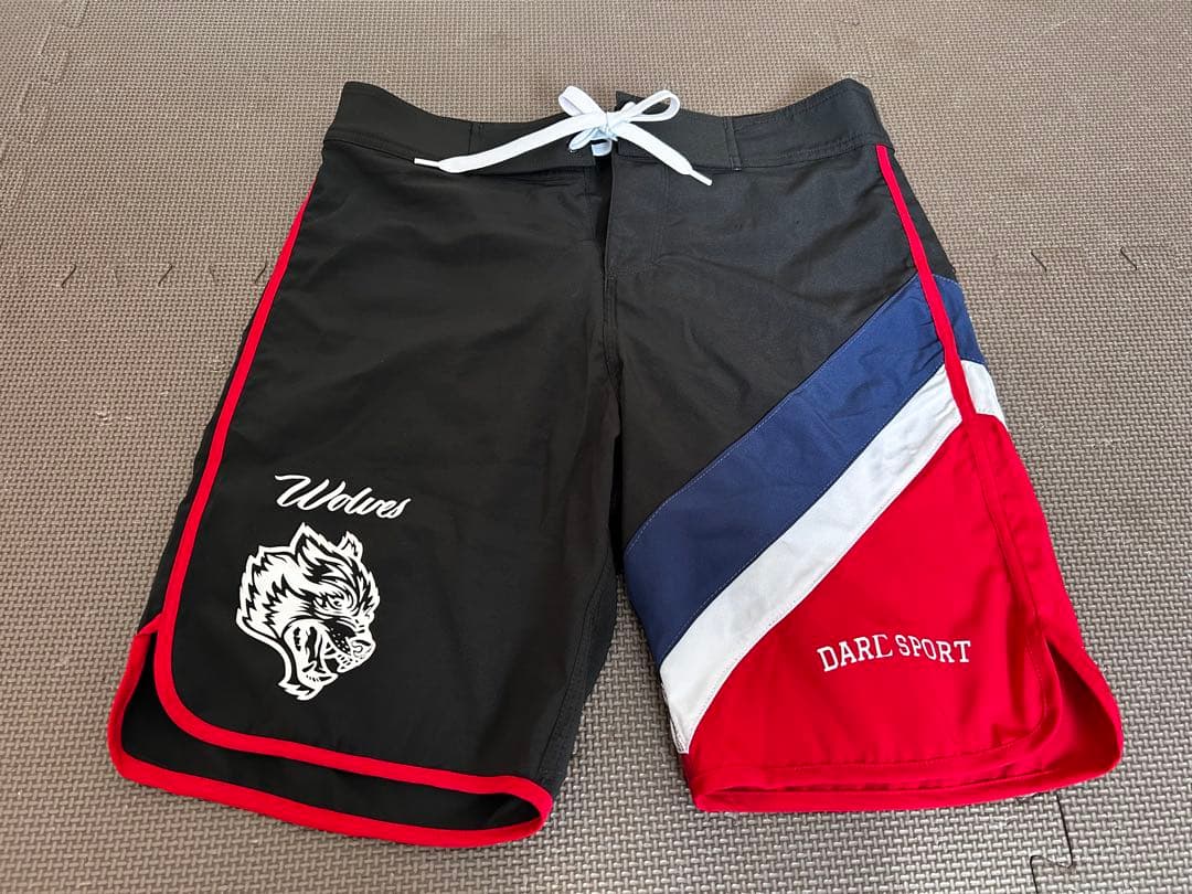 キング　DARC SPORT Wolves 水着 28サイズ