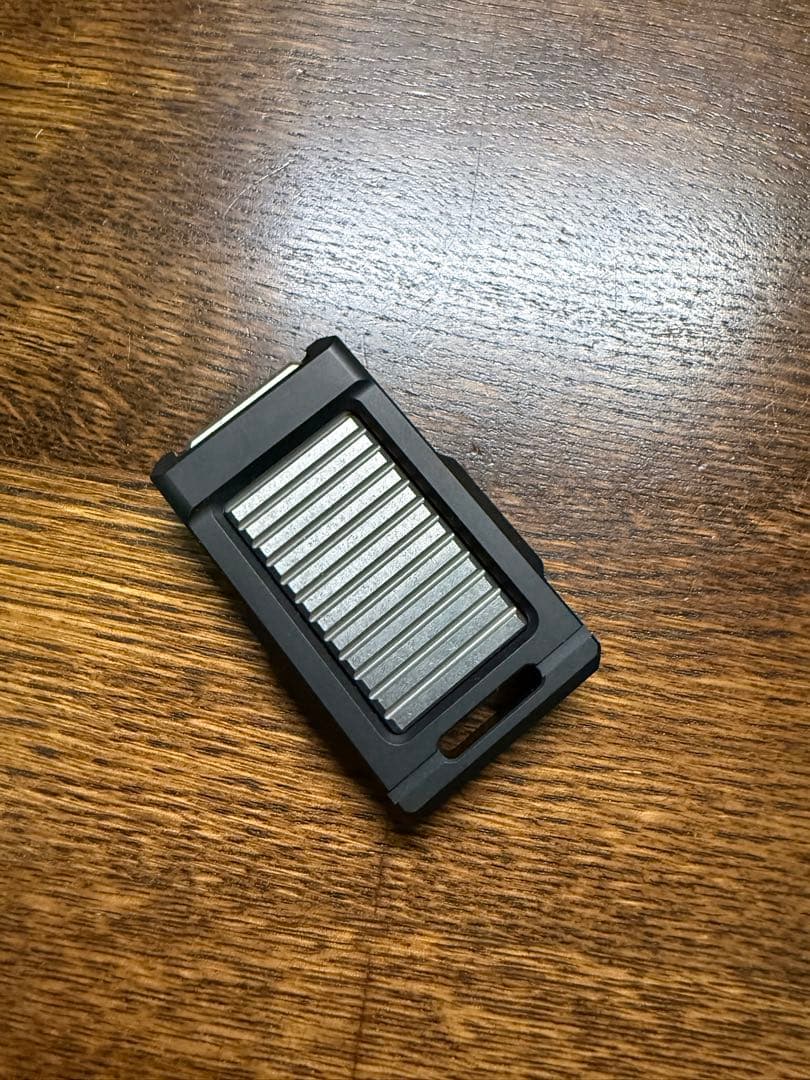 BIG WHITE EDC フィジェット RAMPART