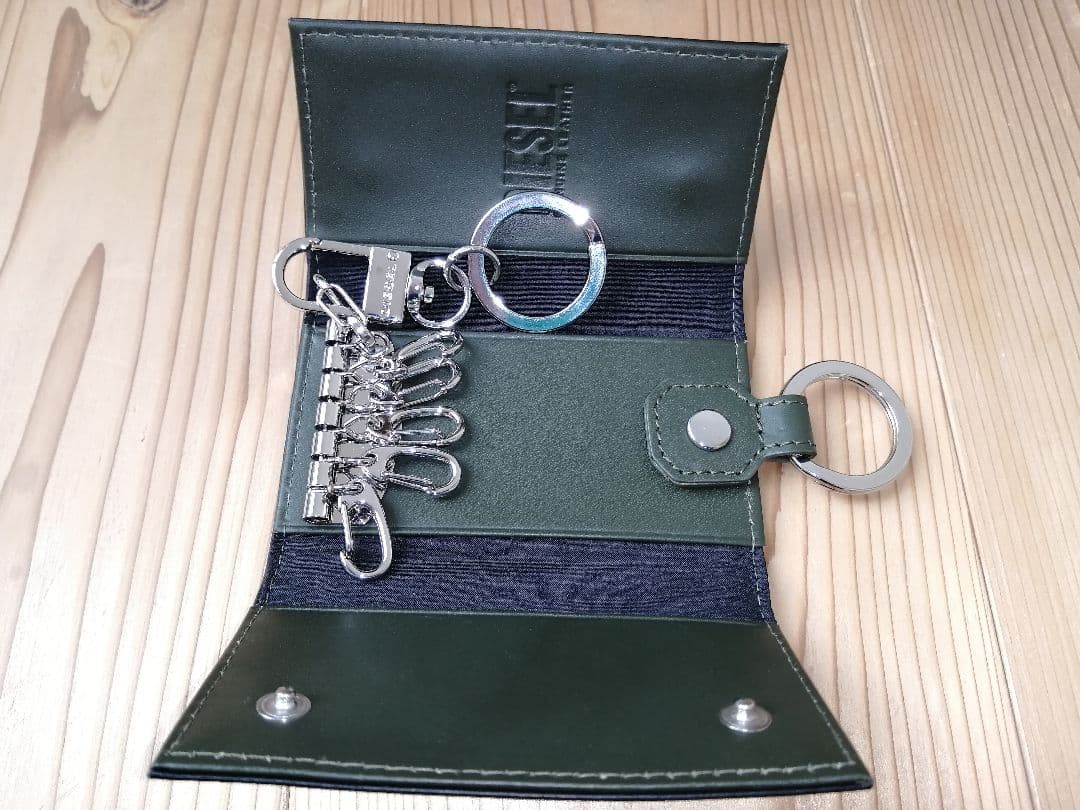 DIESEL　キーケース　X09010　ブラック/カーキ