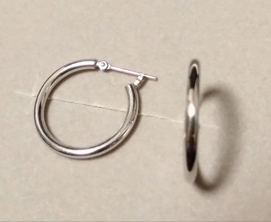 ジュエリーツツミ K10ホワイトゴールドフープピアス