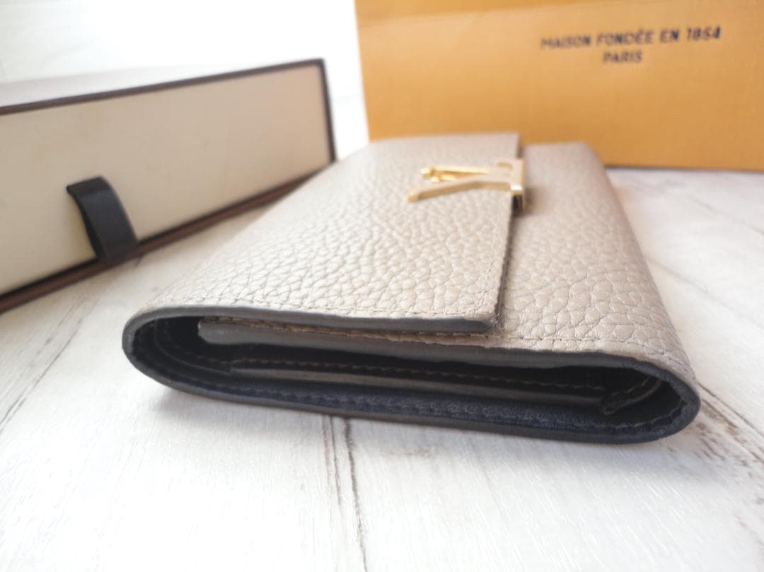 超美品★超希少★ルイ・ヴィトン【ポルトフォイユ・カプシーヌ コンパクト】C36