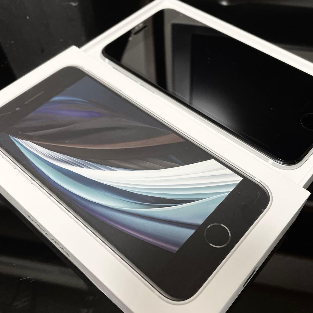 iPhoneSE2 64GB Docomo 美品 ホワイト