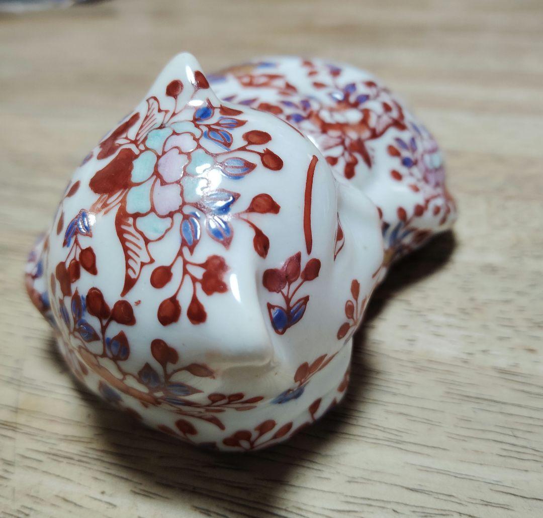 伊万里焼　猫　花模様　置物